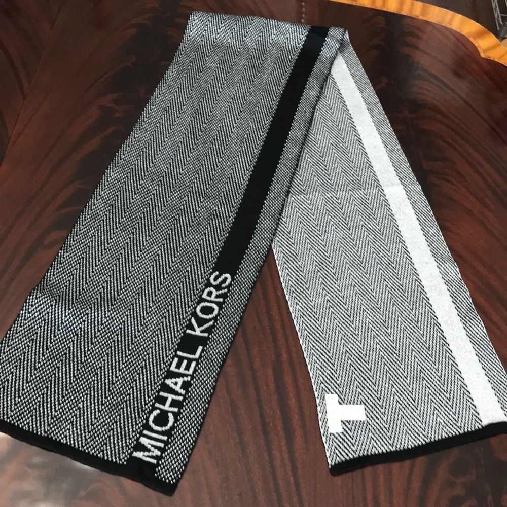 Michael Kors Black & Mettalic Scarf NWOT